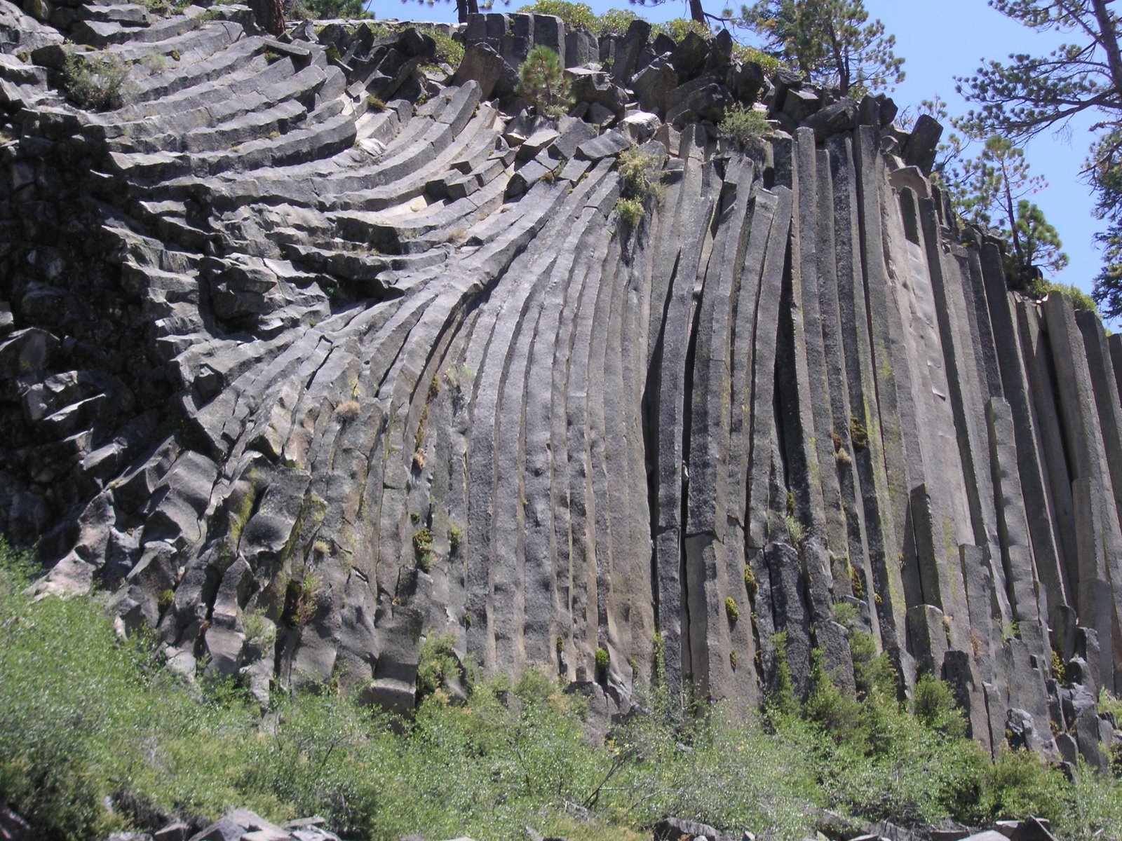 [devils_postpile_001.JPG]