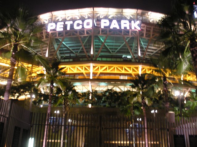 [Padres_9-22-07_001.jpg]